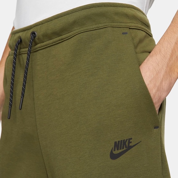 Nike Men’s Tech Fleece Taper Leg Pants - New - Picture 3 of 8